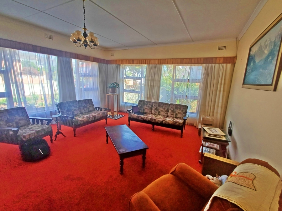 To Let 3 Bedroom Property for Rent in Bredasdorp Western Cape